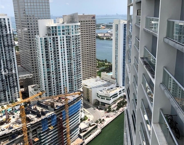 475 Brickell Ave - Photo Thumbnail 5