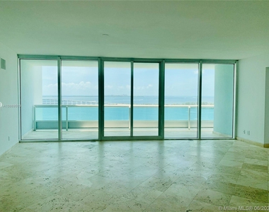 1643 Brickell Ave - Photo Thumbnail 2