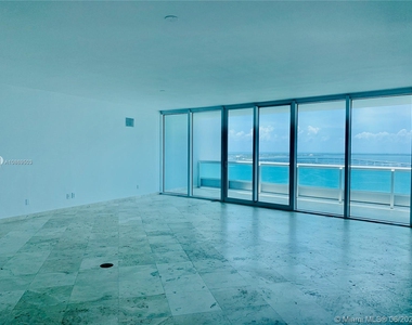 1643 Brickell Ave - Photo Thumbnail 4