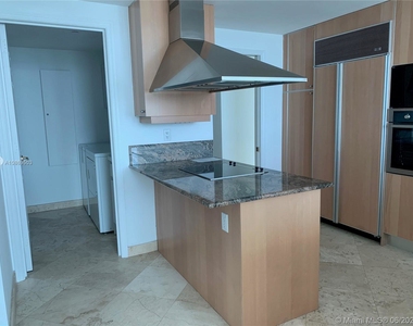 1643 Brickell Ave - Photo Thumbnail 10