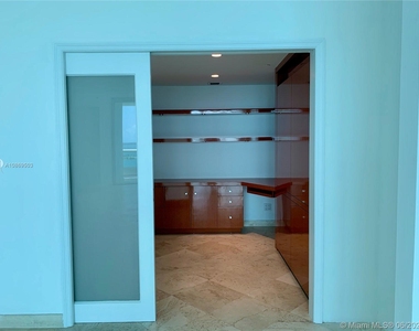 1643 Brickell Ave - Photo Thumbnail 12