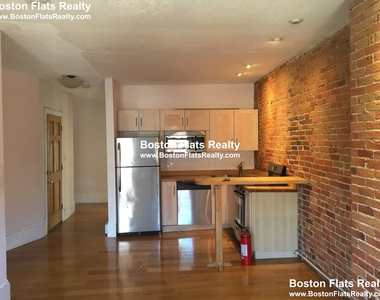 206 Northampton St. - Photo Thumbnail 2