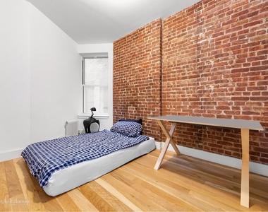 219 Mott St - Photo Thumbnail 3