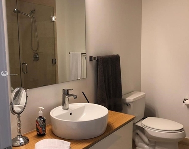 1050 Brickell Ave Apt 614 - Photo Thumbnail 11