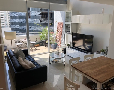 1050 Brickell Ave Apt 614 - Photo Thumbnail 8