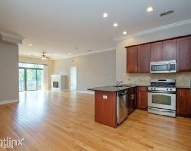 4646 N Greenview Ave 212 - Photo Thumbnail 2