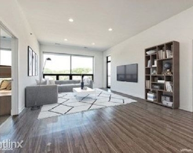 5422 N Broadway St 4f - Photo Thumbnail 12