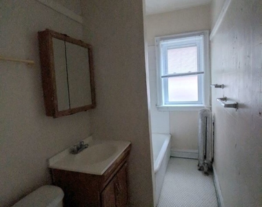 5212 N Damen Ave 1 - Photo Thumbnail 9