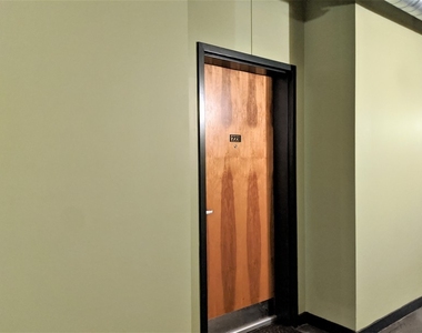 620 Glen Iris Dr Ne Apt 221 - Photo Thumbnail 3