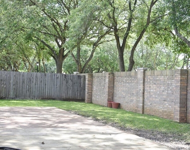 2811 Colony Drive - Photo Thumbnail 33