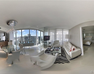 495 Brickell Ave - Photo Thumbnail 24