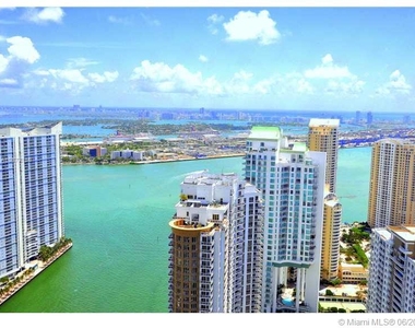 495 Brickell Ave - Photo Thumbnail 14