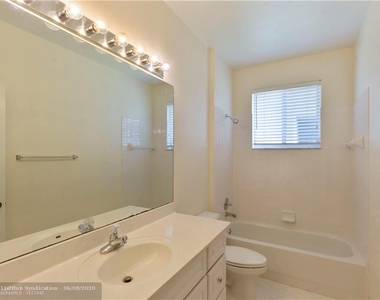 1271 Camellia Cir - Photo Thumbnail 11