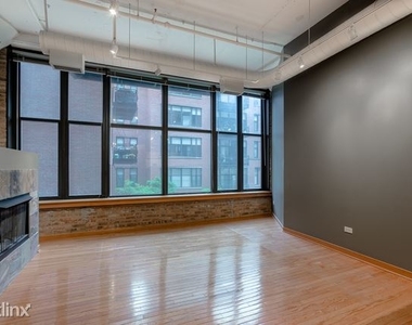 333 W Hubbard St 202 - Photo Thumbnail 1