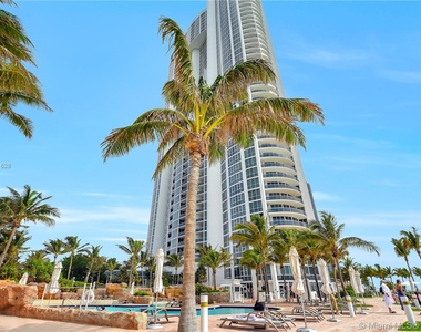 18201 Collins Ave - Photo Thumbnail 30