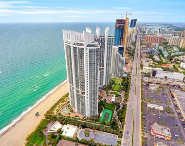 18201 Collins Ave - Photo Thumbnail 25