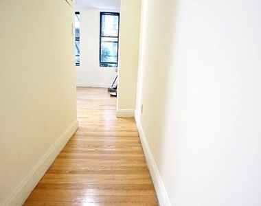 413 East 9th Street - Photo Thumbnail 1