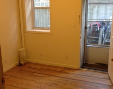 521 East 12th Street - Photo Thumbnail 5