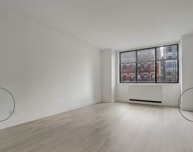 200 East 33rd Street - Photo Thumbnail 9