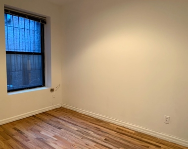 1486 Lexington Avenue - Photo Thumbnail 7