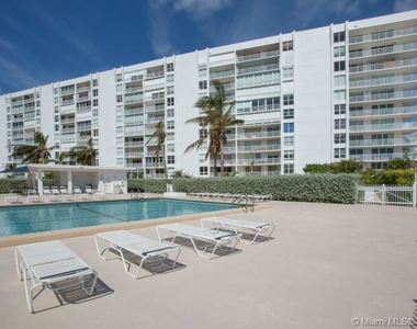 607 Ocean Dr - Photo Thumbnail 40