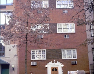 218 East 70th Street - Photo Thumbnail 4