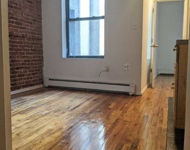 161 Rivington St - Photo Thumbnail 1