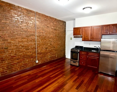 1261 Park Avenue - Photo Thumbnail 1