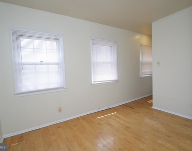 929 Spruce Street - Photo Thumbnail 18