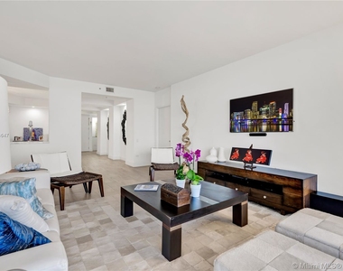 808 Brickell Key Dr  #1904 - Photo Thumbnail 2