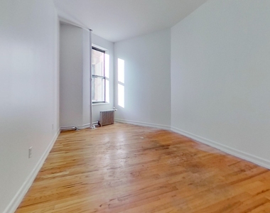 880 Saint Nicholas Avenue - Photo Thumbnail 4