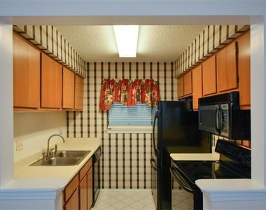 2108 Huntingdon Chase - Photo Thumbnail 18