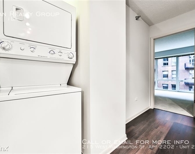 215 West Washington St. Apt 2202 - Photo Thumbnail 98