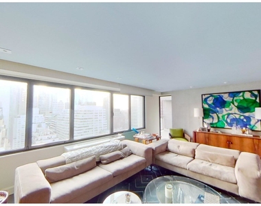 303 East 57th St - Photo Thumbnail 1