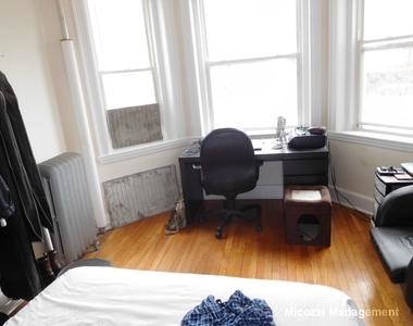 79 Gordon St. - Photo Thumbnail 4