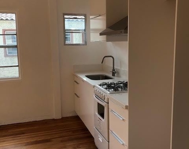 707 N Park Ave - Photo Thumbnail 26