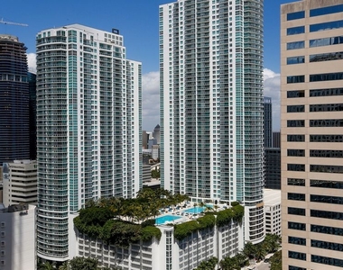 1112 Brickell Bay Dr - Photo Thumbnail 14