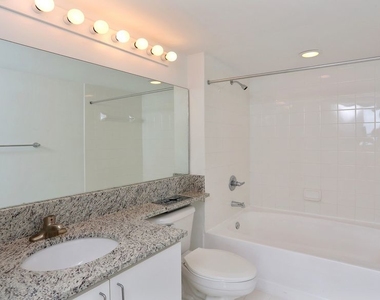 1112 Brickell Bay Dr - Photo Thumbnail 5