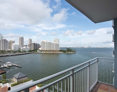 1112 Brickell Bay Dr - Photo Thumbnail 10