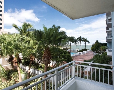 1112 Brickell Bay Dr - Photo Thumbnail 9