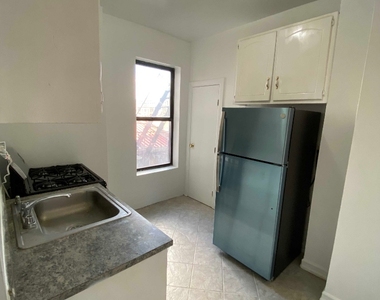 601 West 190th Street - Photo Thumbnail 2