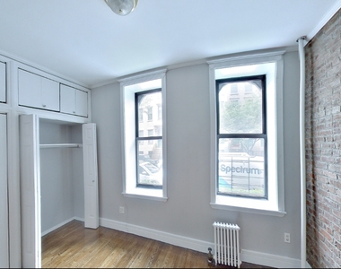 336 East 18th Street - Photo Thumbnail 2