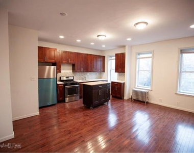 1391 Park Pl - Photo Thumbnail 0