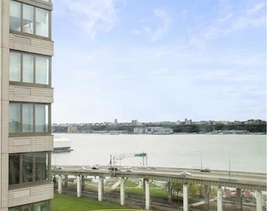 120 Riverside Boulevard - Photo Thumbnail 0