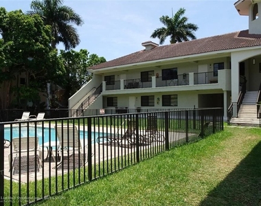 64 Isle Of Venice Dr - Photo Thumbnail 18