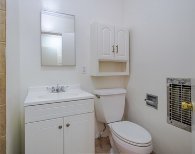 4916 Hazeltine Ave - Photo Thumbnail 12