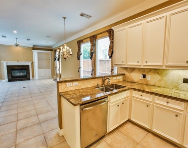 1119 Gardencrest Lane - Photo Thumbnail 16