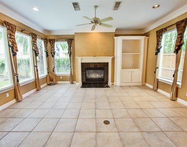 1119 Gardencrest Lane - Photo Thumbnail 12