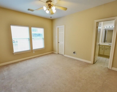 1119 Gardencrest Lane - Photo Thumbnail 28