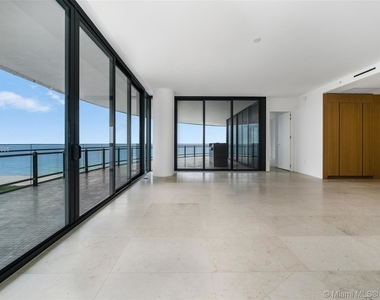 8701 Collins Ave - Photo Thumbnail 10